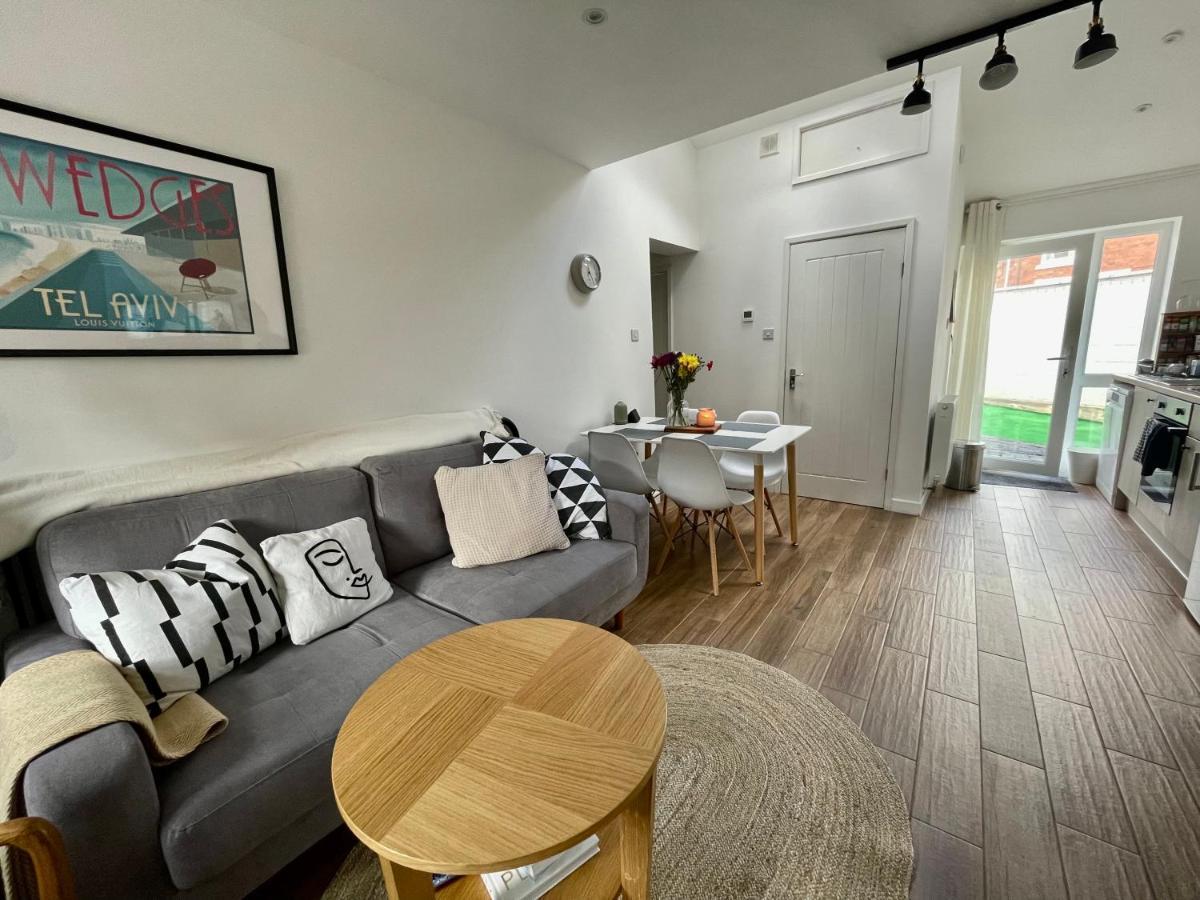 The Corner House - Modern Chesterfield Town Centre Apartments Екстериор снимка